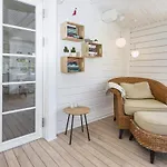 Hébergement de vacances 5 Person In *