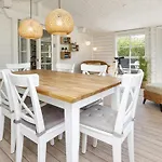 5 Person In Fanø